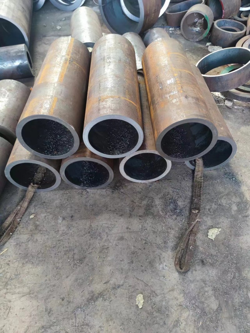 通海通海通海12Cr1MovG无缝钢管切割